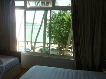 Batuta Maldives Surf View Hotel Thulusdhoo Buitenkant foto
